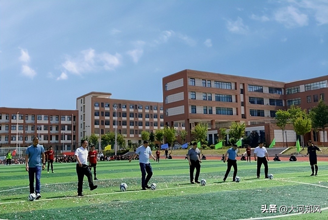 中牟县新圃街小学足球文化节2018,小学足球文化节开幕式