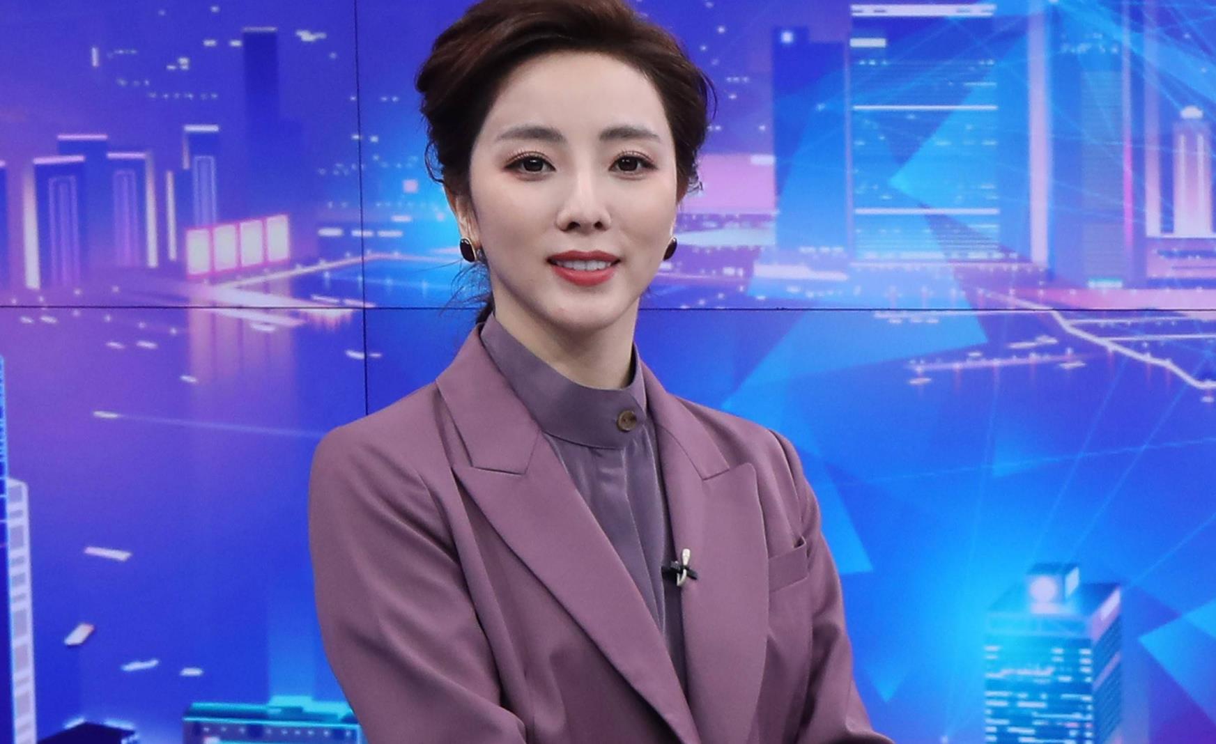 失去闭路电视录像后，主持人和李思思终于“恢复原状”