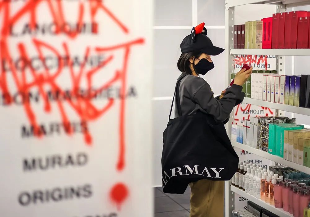 独家｜話梅要造一个“线下李佳琦”？