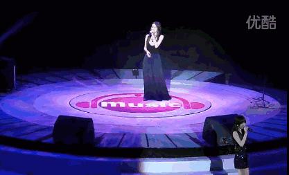 万小刀：美女歌后范玮琪和黑人的瓜