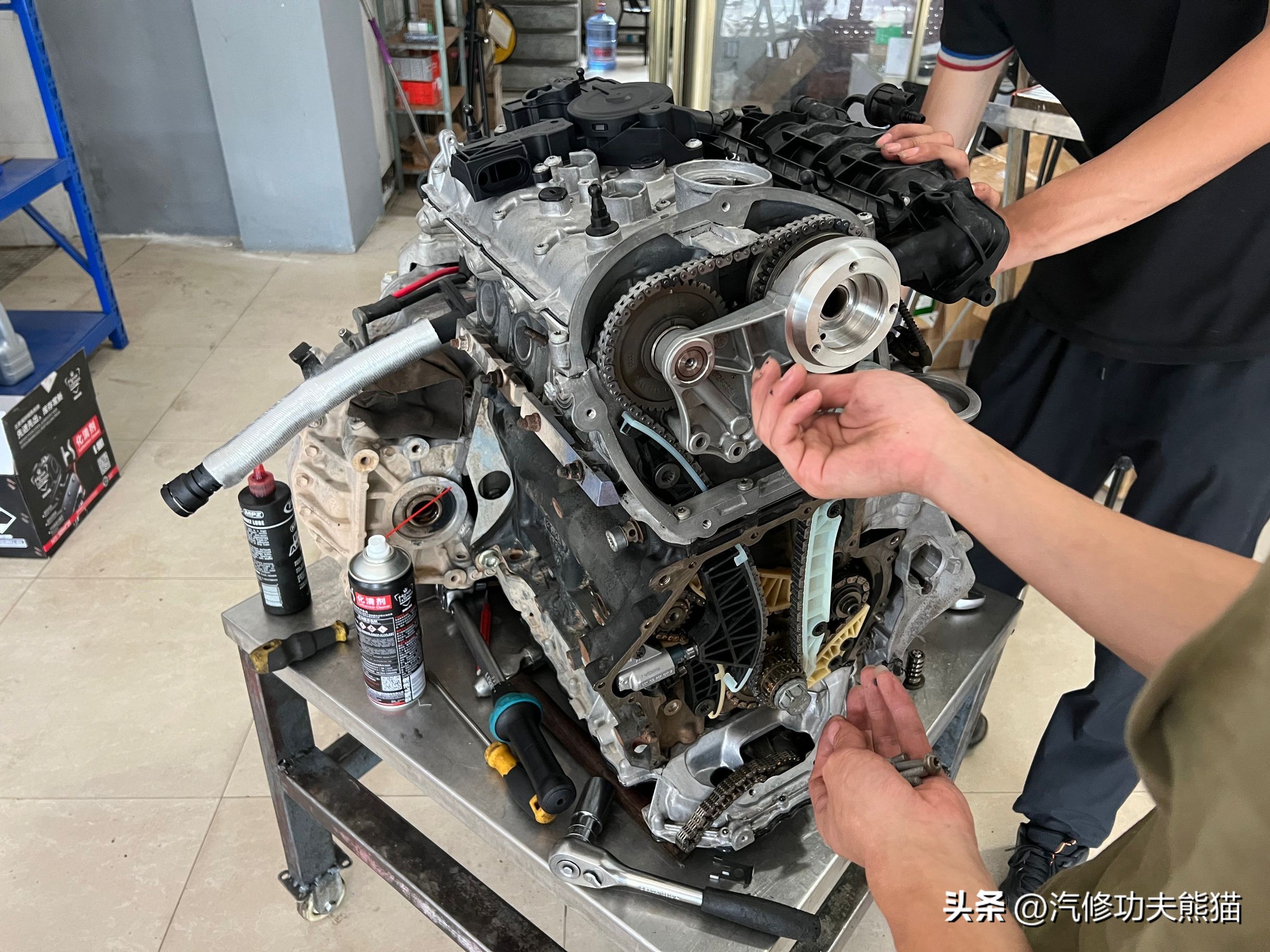 大众途观三百公里烧一升机油,途观3代发动机烧机油