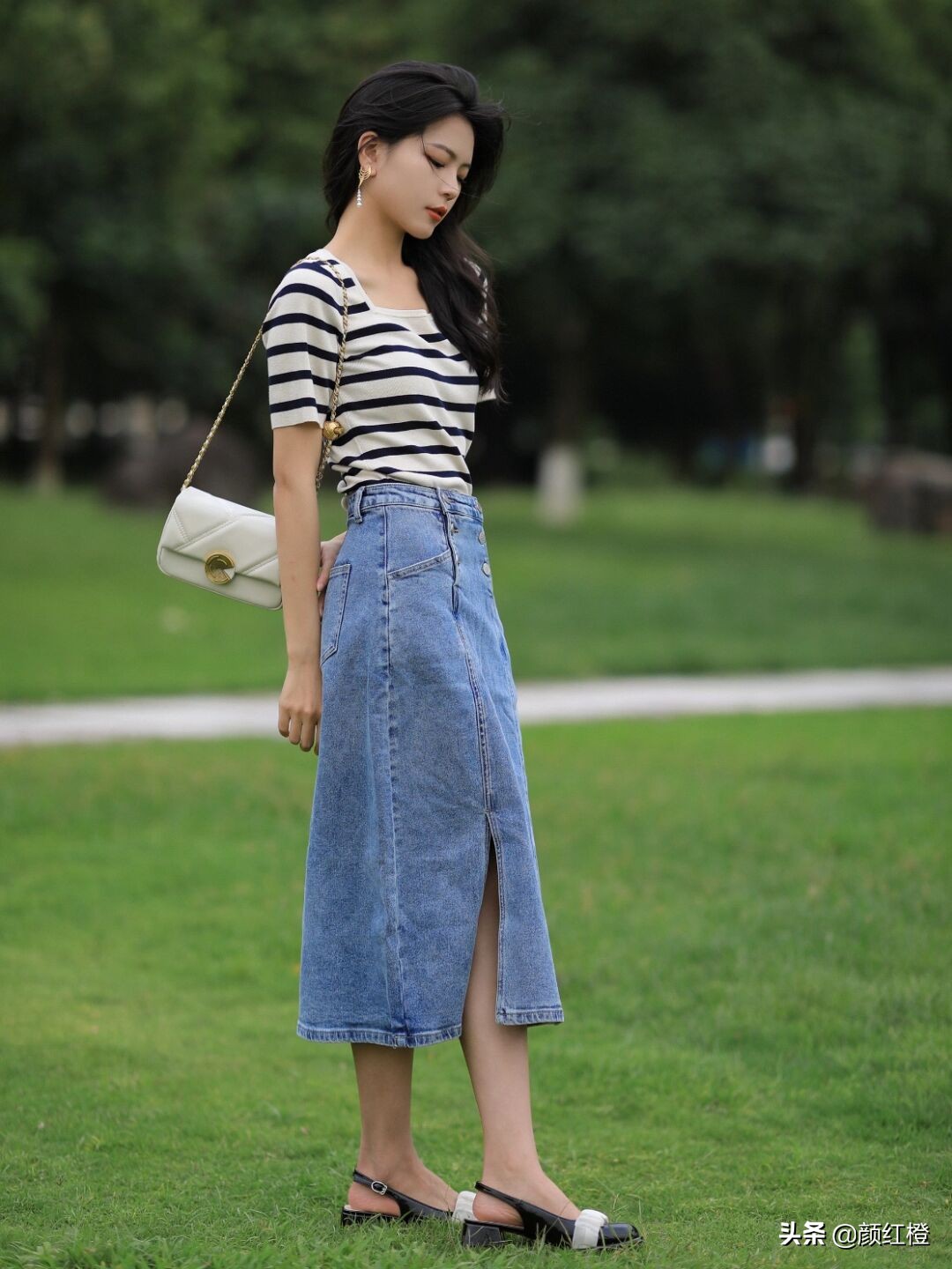 条纹针织衫街拍搭配,条纹针织衫怎么穿搭