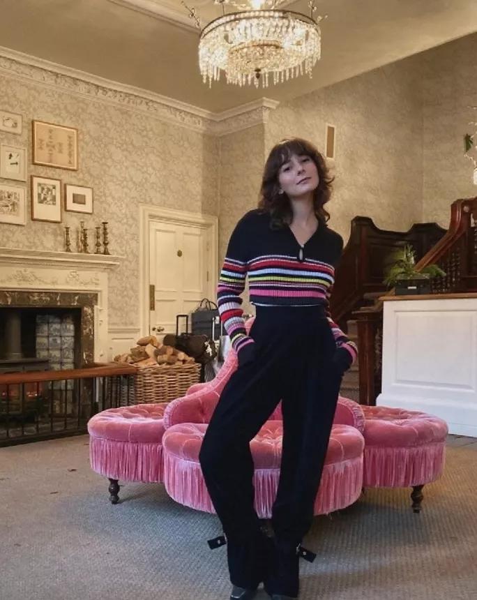 2018年最时髦的毛衣款式,2019年流行穿什么款式的毛衣