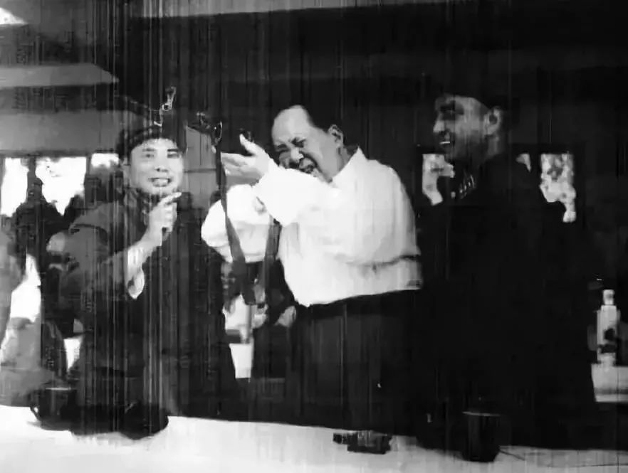 129年了，今天，我们一起缅怀伟人毛*东泽**！