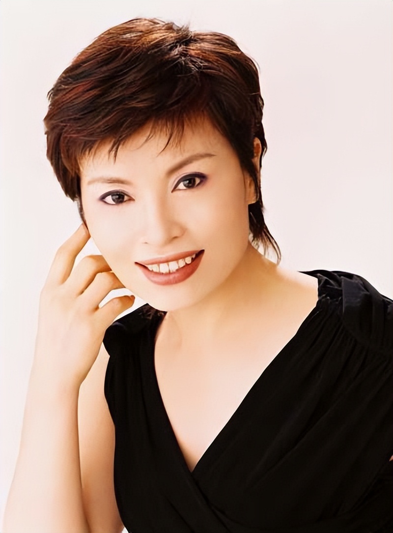 央视主播李瑞英退休后的生活,央视名嘴李瑞英现状