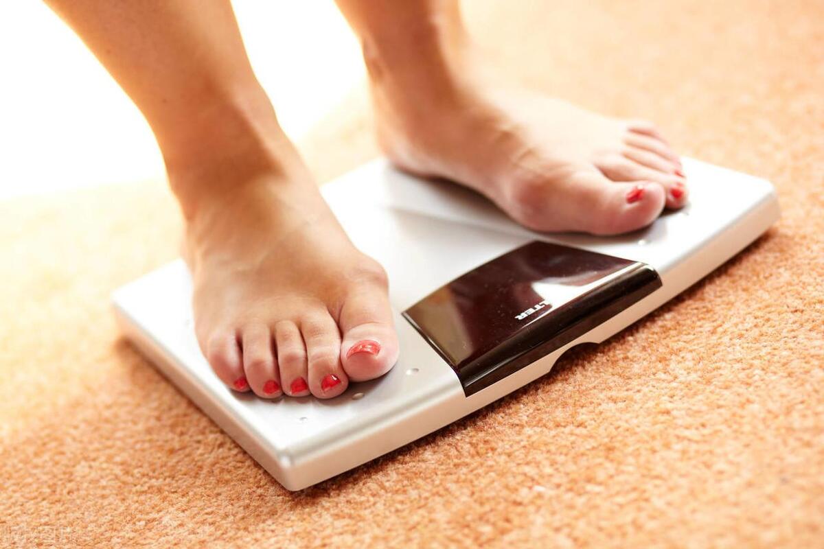 外阴总是很干怎么回事,阴道每天都有什么症状