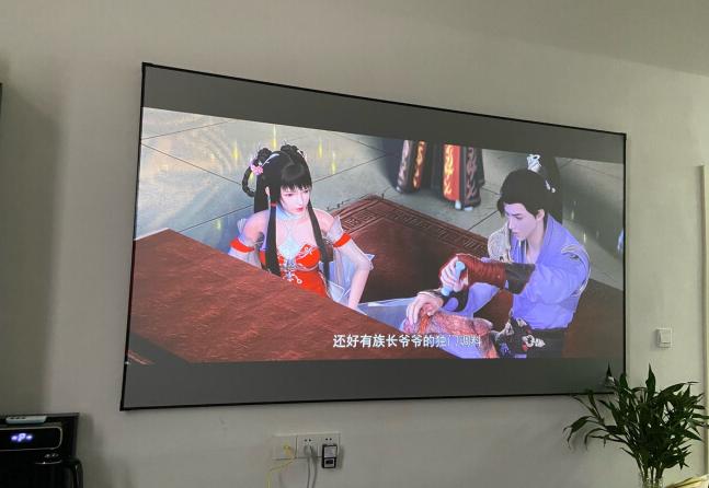 投影仪对比度10000和14000的差别,投影仪对比度哪个重要