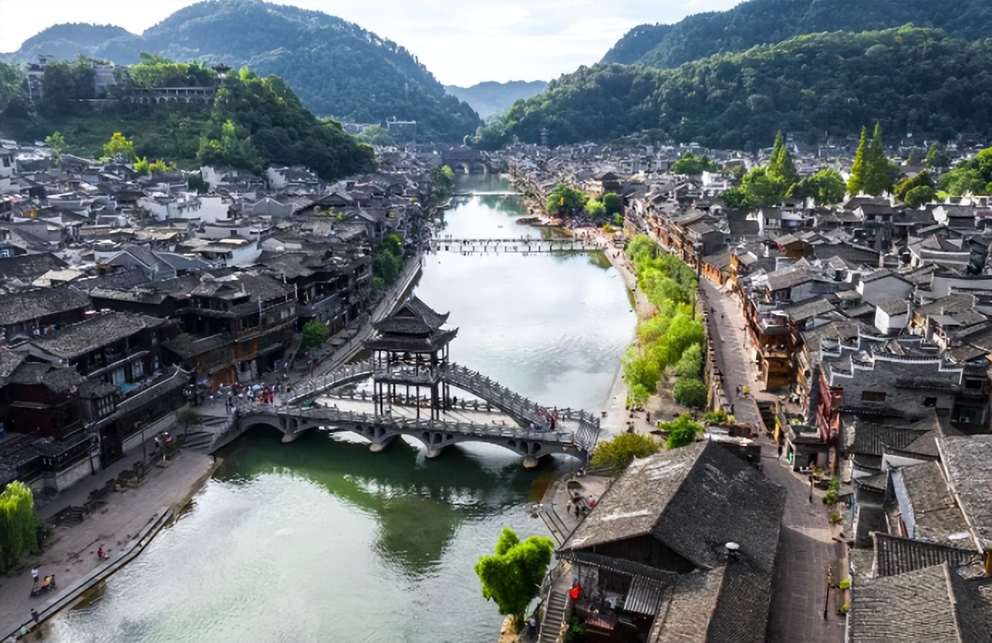 凤凰古城自驾游攻略最佳线路,张家界凤凰古城旅游攻略自由行