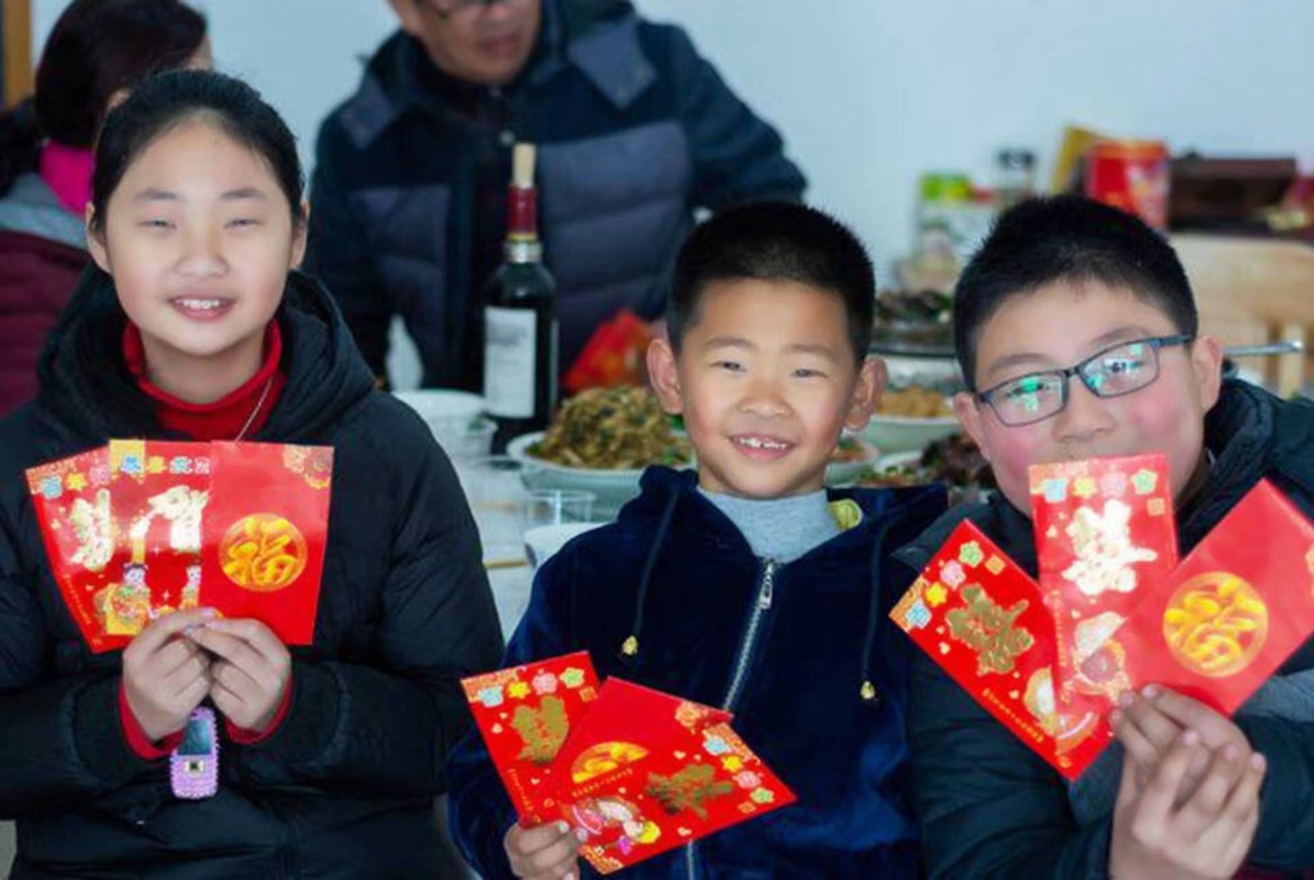 春节怎么给孩子发压岁红包封面,过年孩子收到压岁红包该怎么说