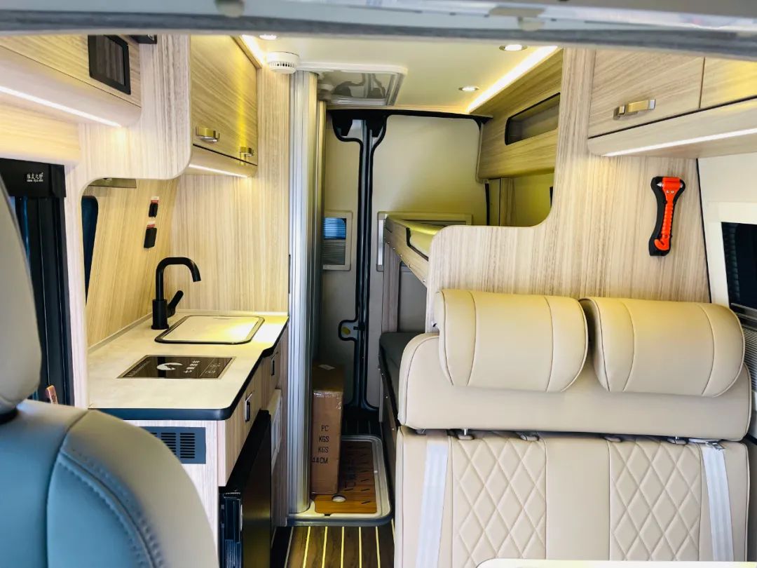 最新款b型七狼房车,七狼六座房车推荐10万到20万之间