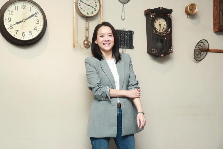 曾宝仪晒曾志伟庆生照,曾宝仪发文透露曾志伟病况