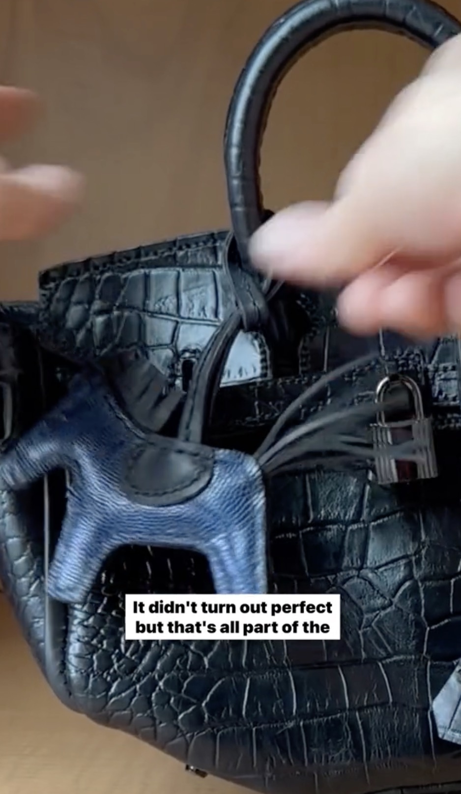 小哥做手工给女朋友送礼物,亚裔小哥自制asmr