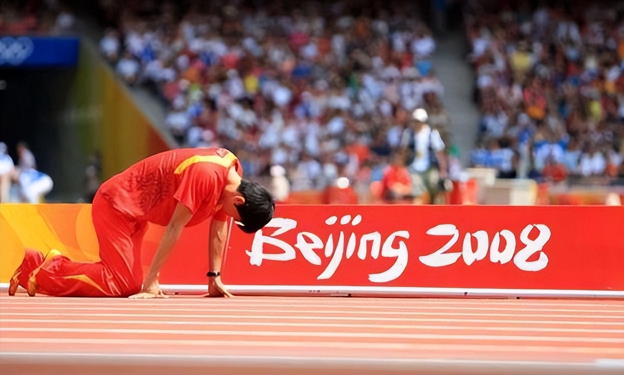 亚洲飞人刘翔现在干什么,现在才知道刘翔当年有多厉害