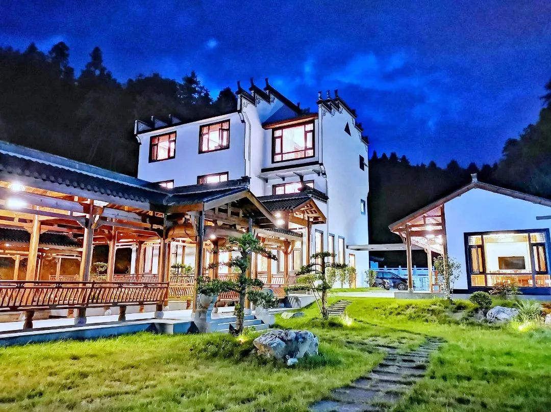 上饶婺源山顶美宿,婺源晒秋美宿推荐