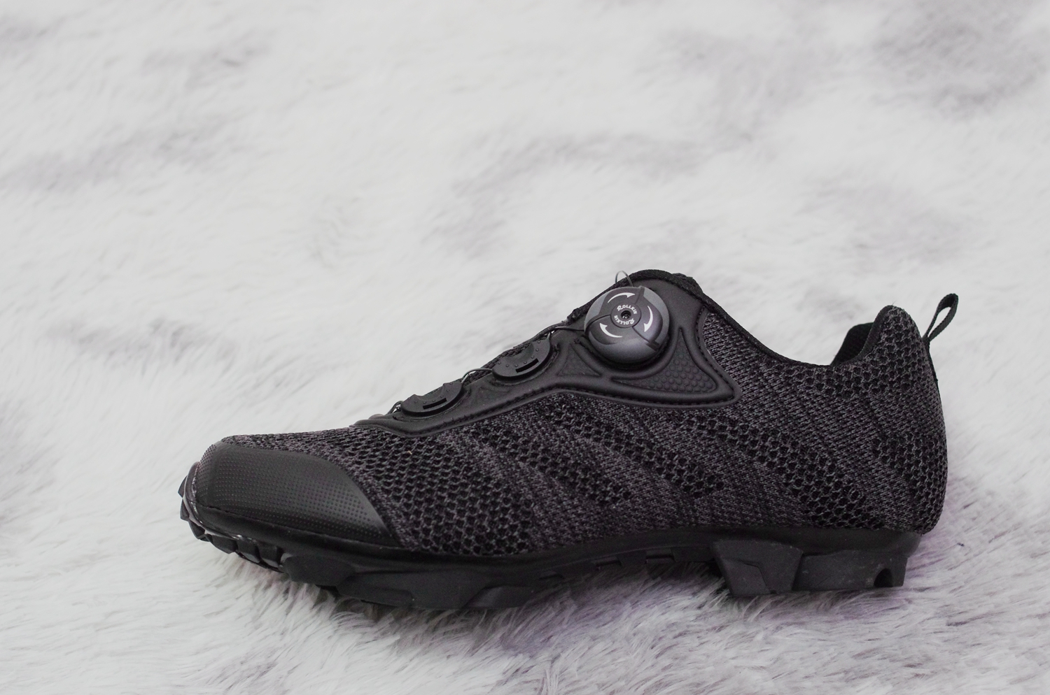 天气热了换双鞋子,天气热透气的鞋