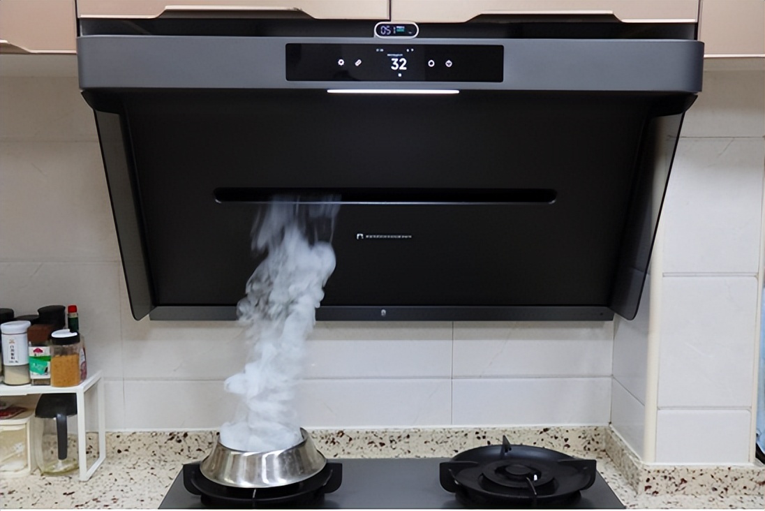 油烟机怎么选不占地方还好看,油烟机和燃气灶有必要买贵的吗