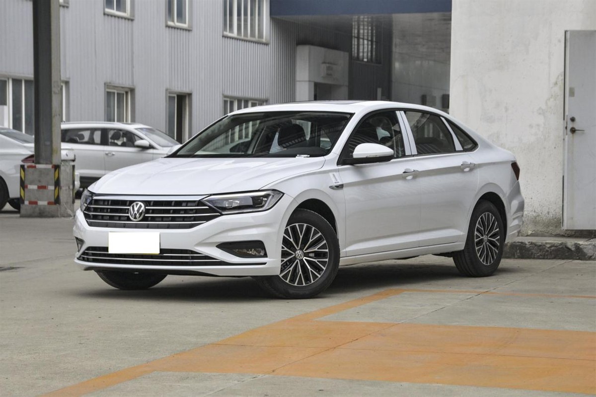 家用买丰田雷凌好还是大众速腾好,速腾1.2t跟雷凌1.2t哪个值得买