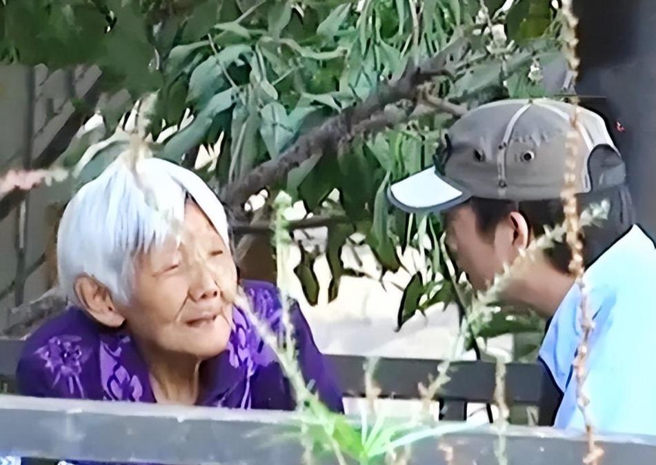 戏精贪官：为当清官让母亲去捡垃圾，还让下属假扮“黄羊”