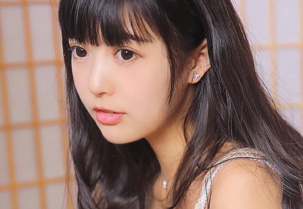 主动找女生聊天开场白聊些什么,追女孩子聊天开头话题大全简短