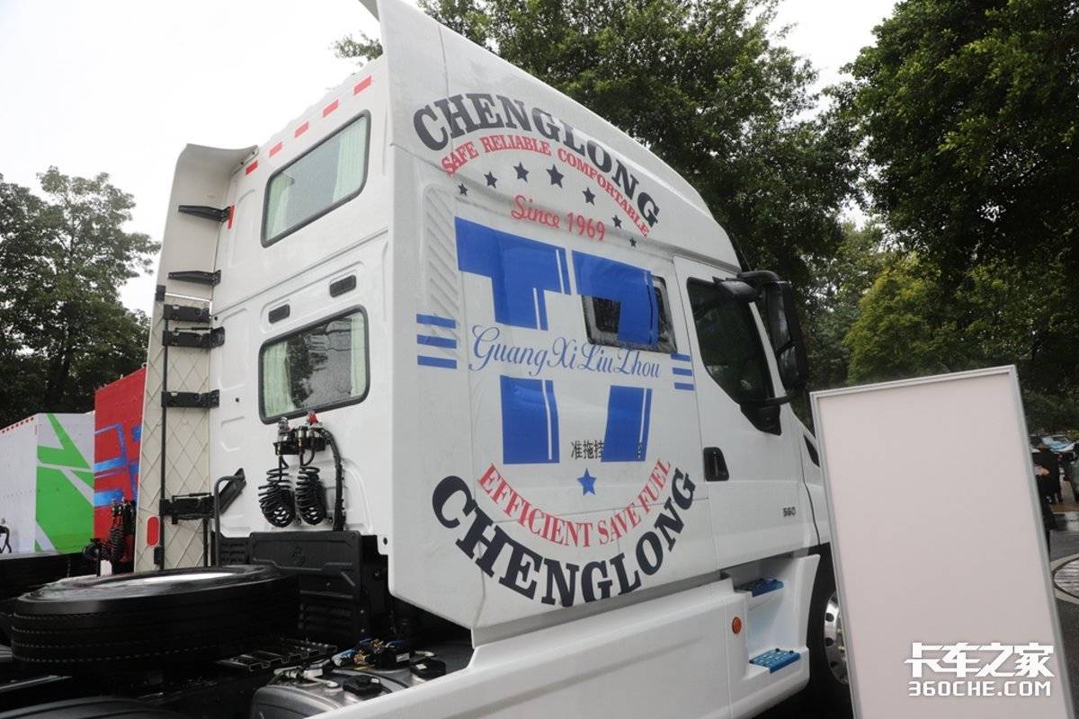 能洗澡做饭的床车,能洗澡带大床的房车