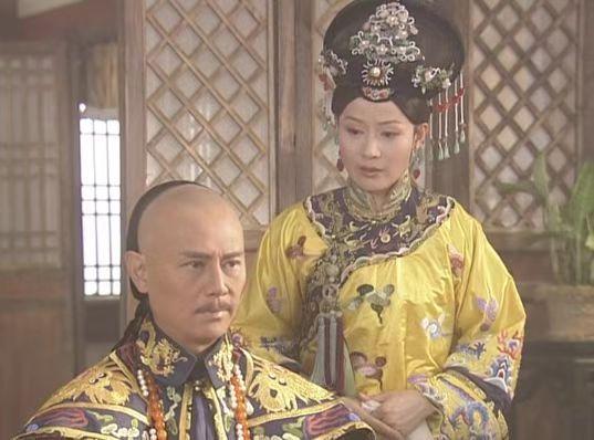 孝庄秘史大玉儿帮皇太极批奏折,孝庄秘史姑姑让大玉儿嫁给皇太极