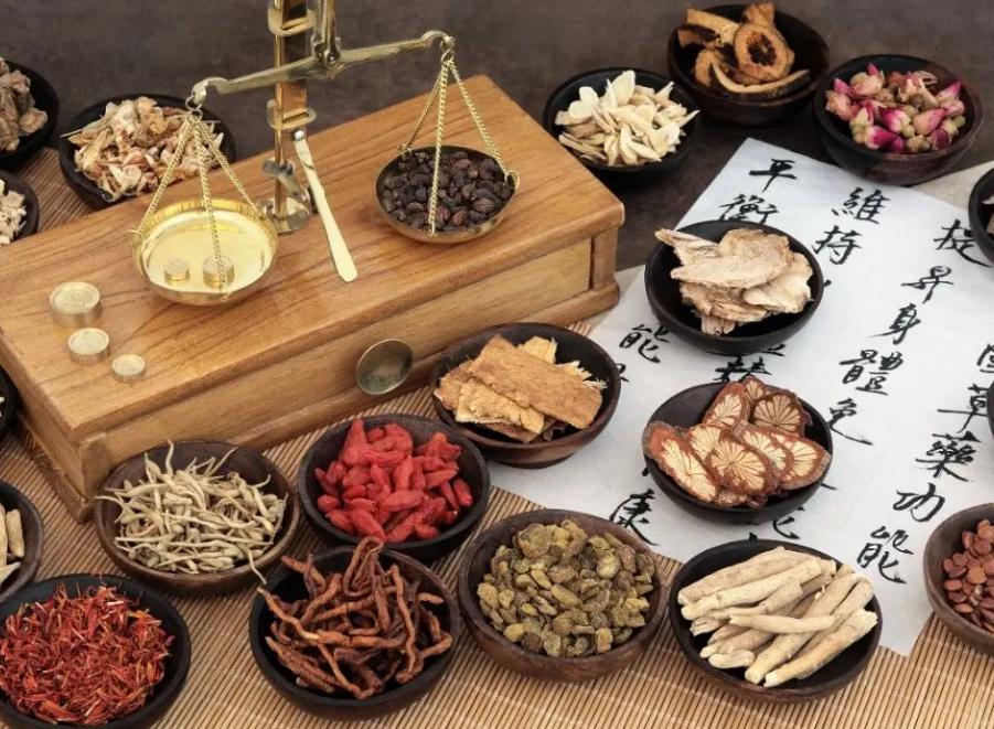 治疗腰椎间盘突出的手法,二步十法治疗腰椎间盘突出