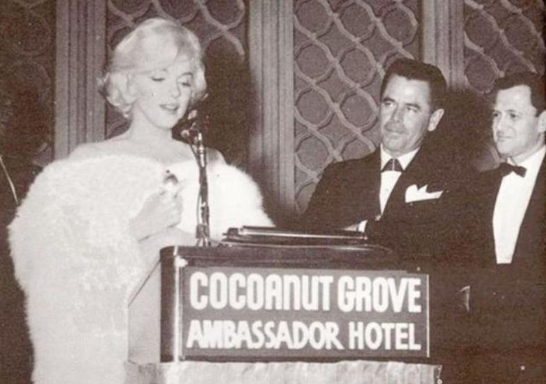 殡仪师披露玛丽莲梦露心酸细节,玛丽莲梦露尸体安葬