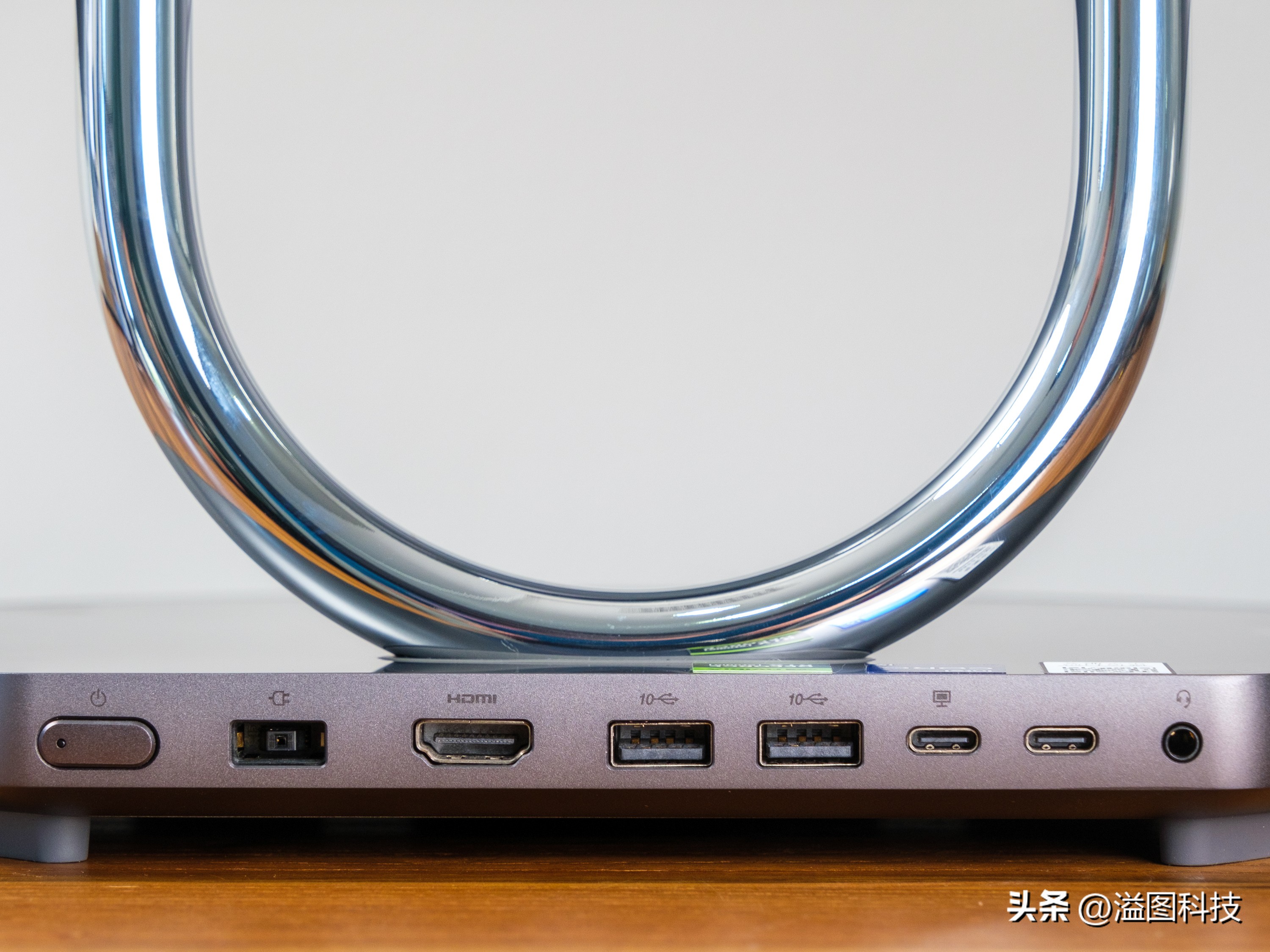 联想yogaair32一体机评测,联想yogaduet2022款二合一平板