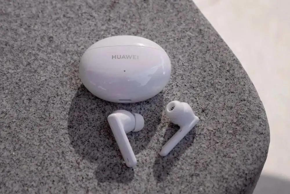 买airpodspro2代还是华强北顶配,想买AirPodspro2怎么划算