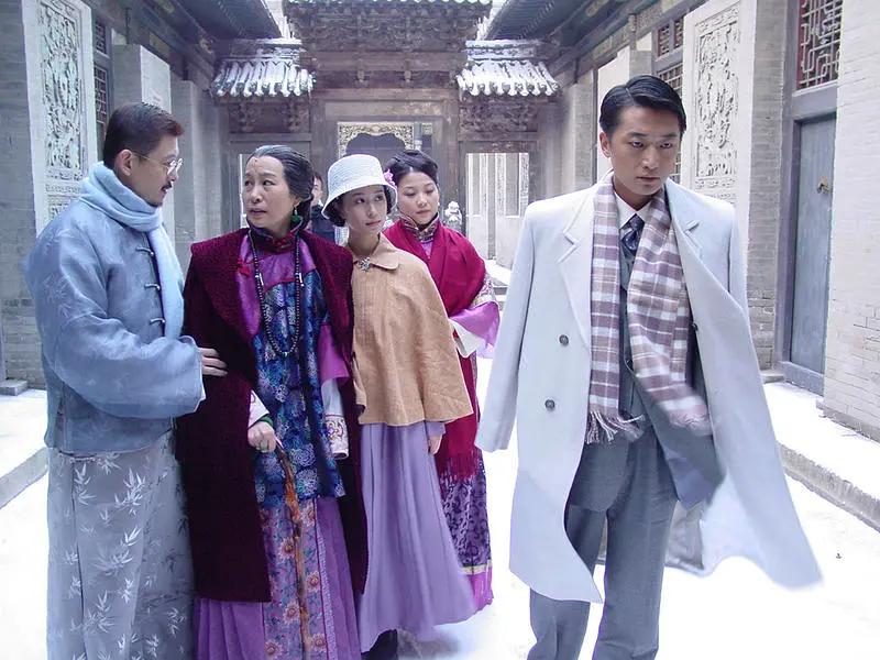 邵峰爱情故事,结婚照邵峰