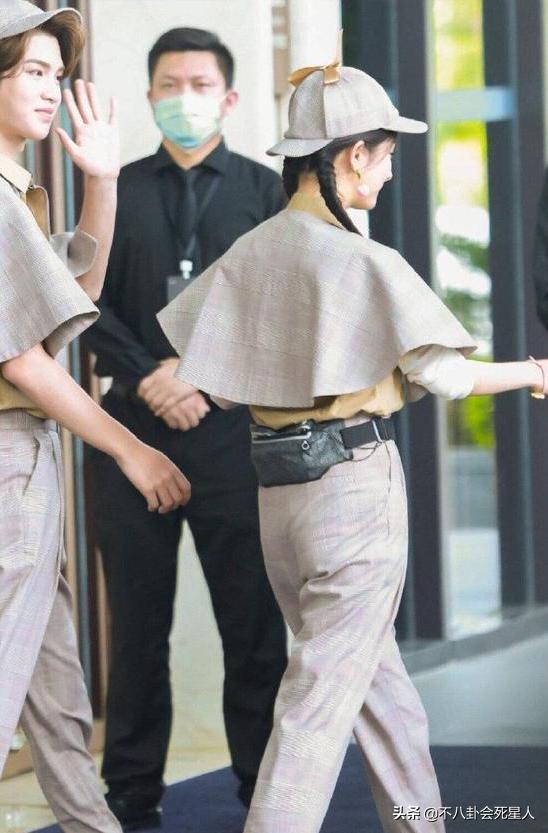 杨幂杨颖身材对比,杨幂的腰臀比