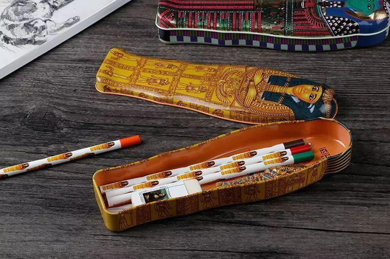 马踏飞燕玩偶引争议,马踏飞燕丑萌玩偶火出圈