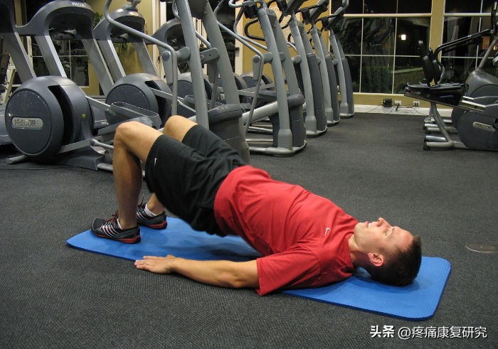 髋部无力,膝关节疼痛与髋部疾病有何关联