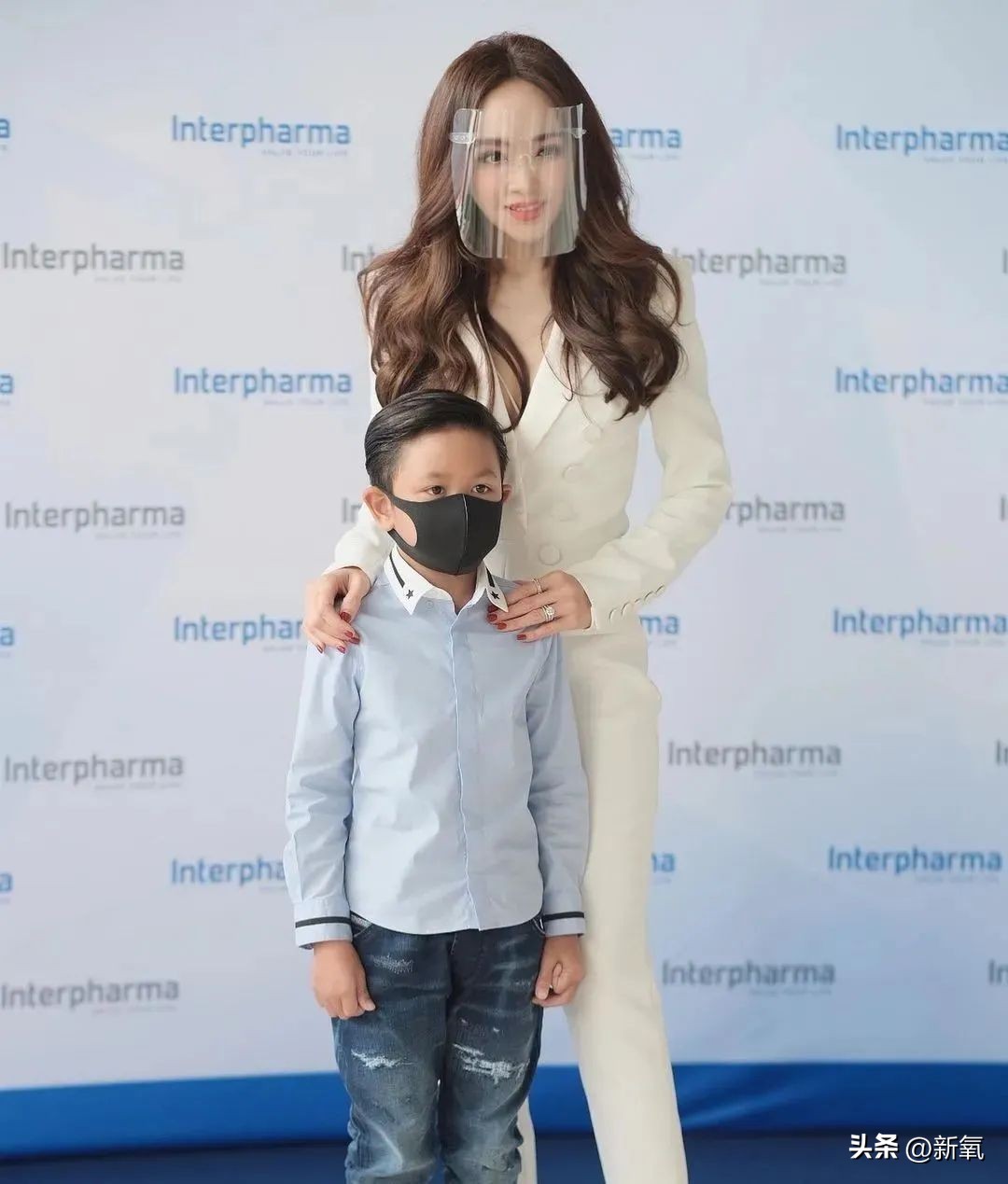 挺着大肚子逼退小三9年后，她终于复出了