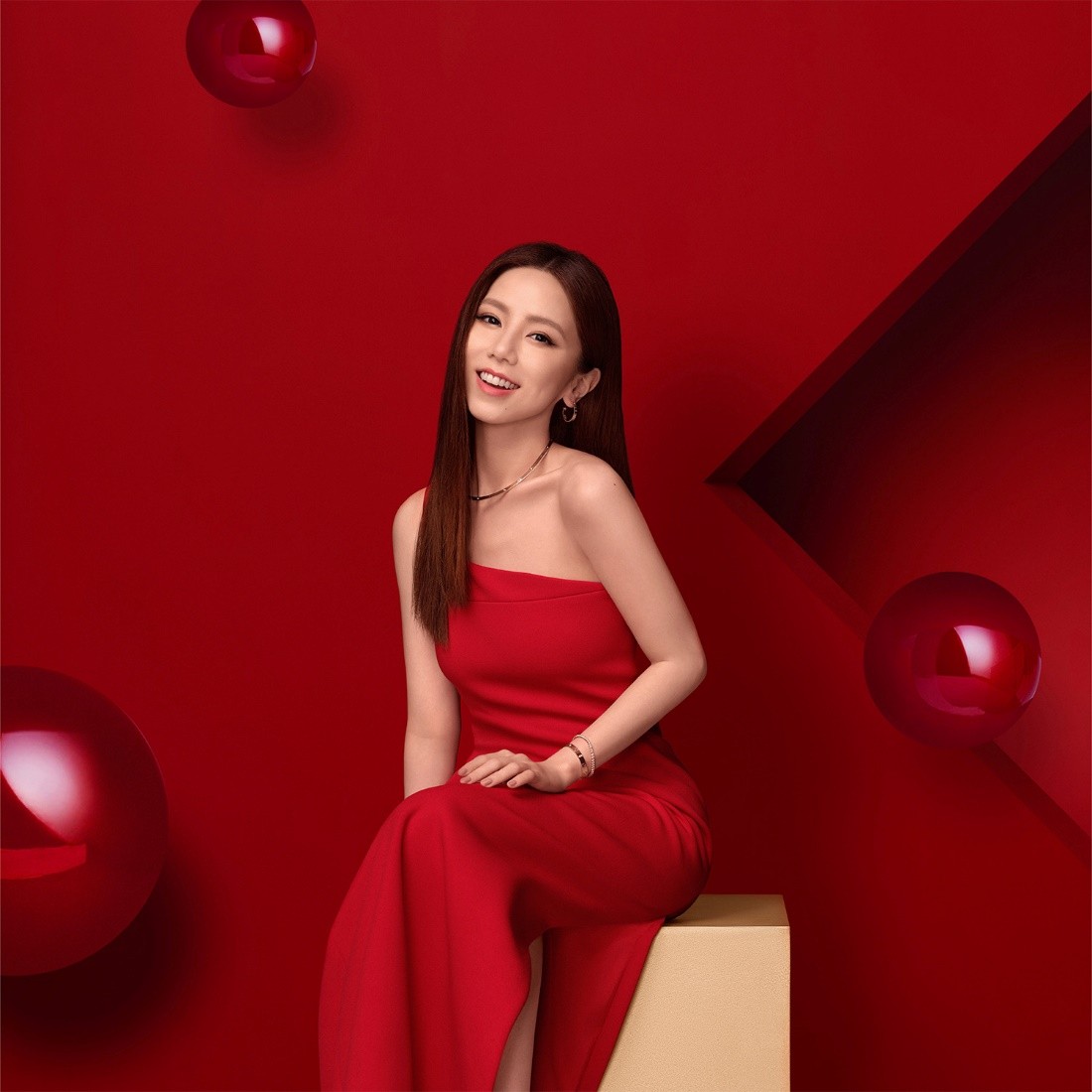 白敬亭李现王嘉尔卡地亚,李现白敬亭卡地亚跳舞