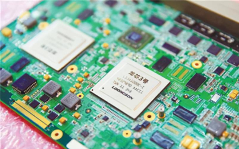 完全自主！国产龙芯电脑售价6899元，贵吗？