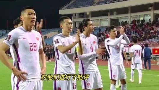 冯巩调侃国足的小品,冯巩相声调侃明星