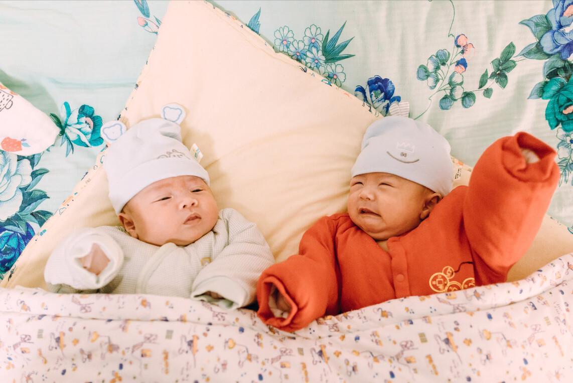 宝宝睡漂亮头型,宝宝应该怎么睡头型才好看