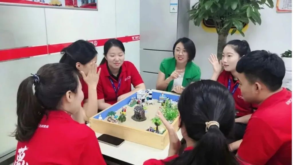 沙盘游戏治疗,沙盘游戏治疗师实操