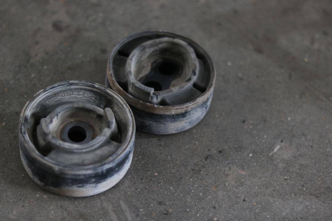 皇冠3.0经典老车翻新复活视频,丰田皇冠13代翻新