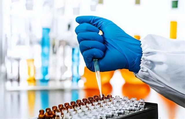 关他就是要我的命！博士自制抗癌药羁押301天，116名患者联名求情