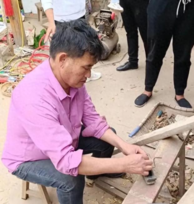 大衣哥被粉丝吓的视频,大衣哥的火爆场面