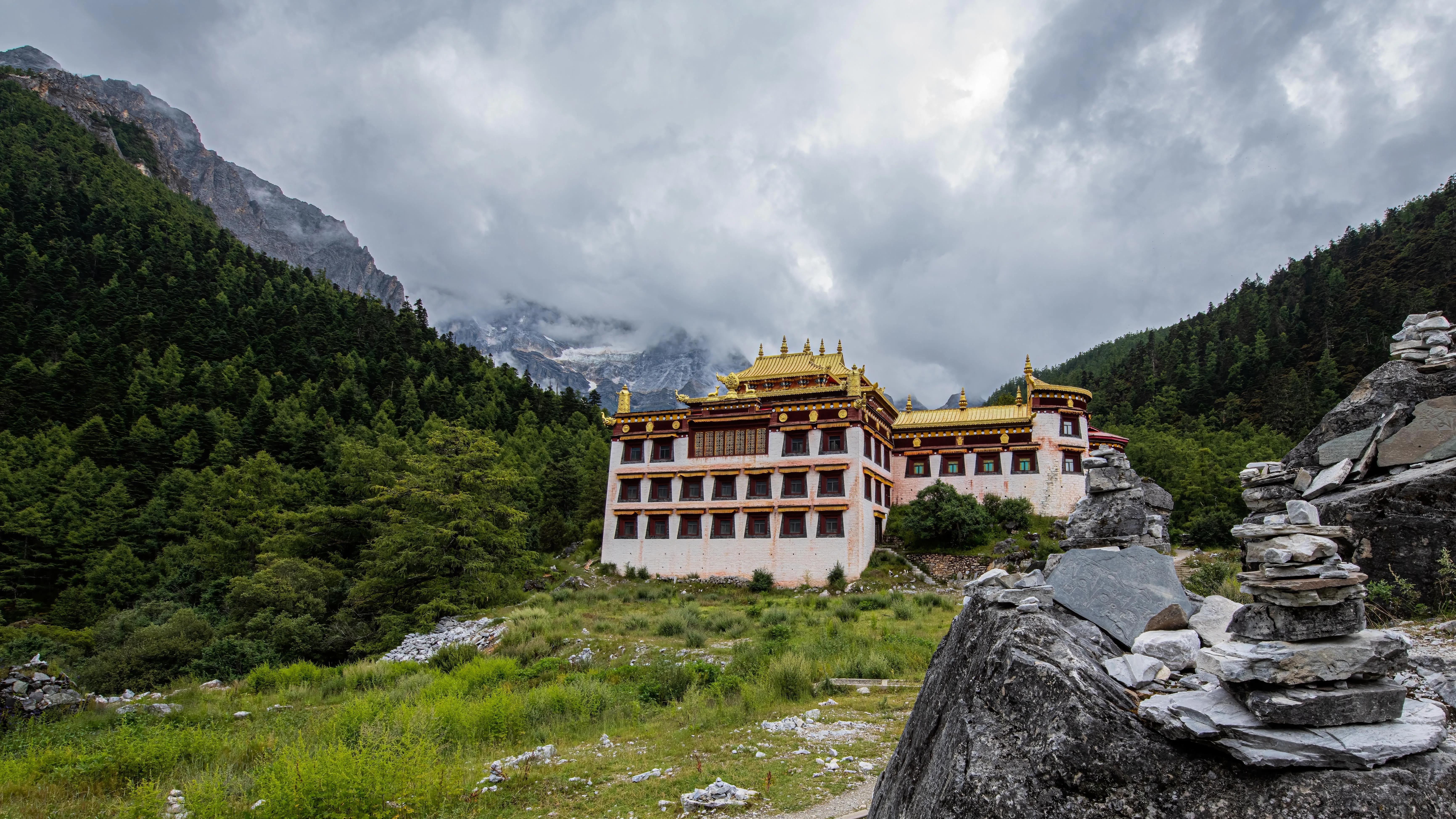 甘孜州最美风景在路上,金秋的甘孜州