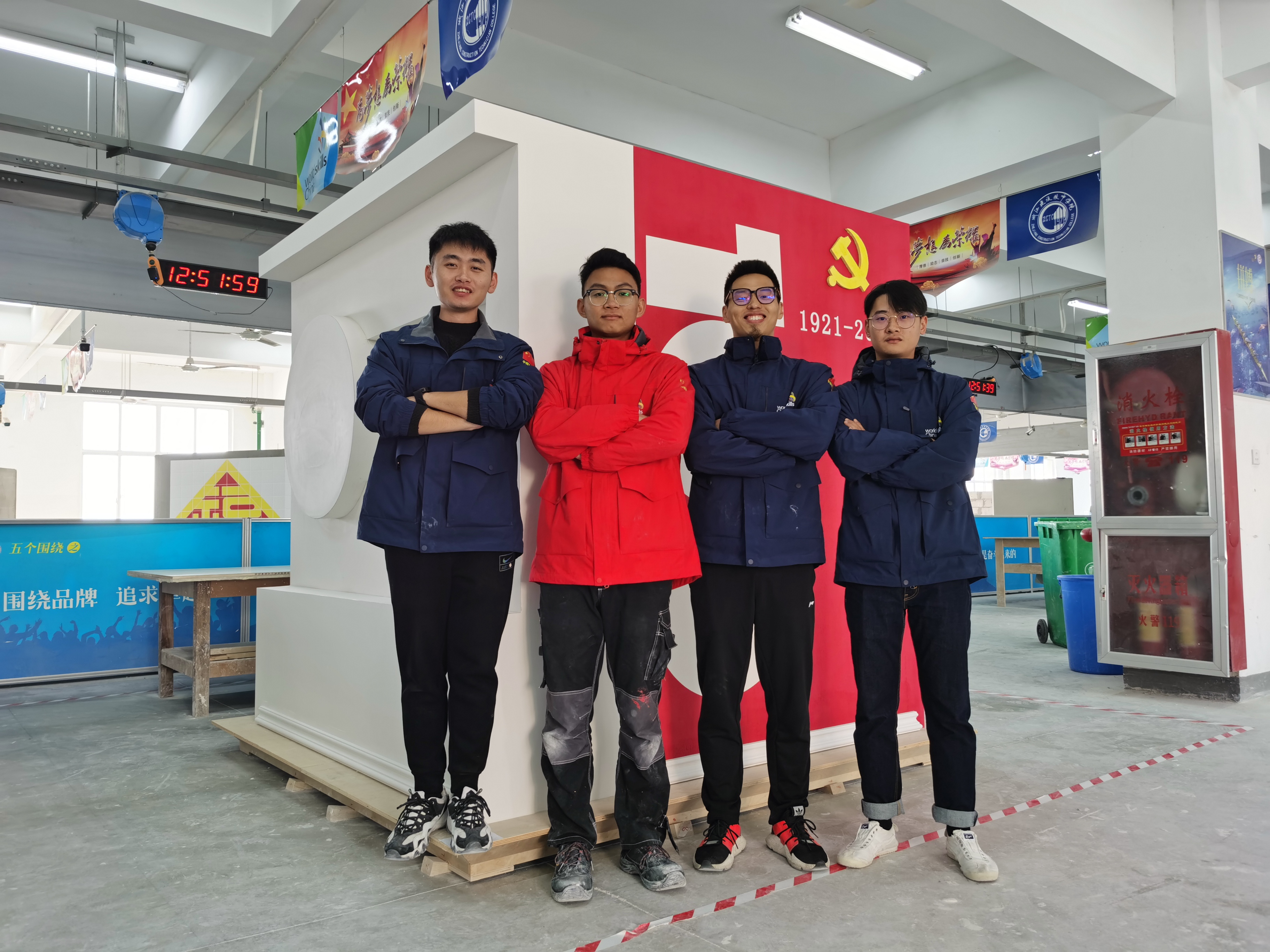 “刮大白”的22岁世界冠军：吃苦5年进国家队，赛前3个月瘦30斤，装备重700斤，是技术工人最好的体面