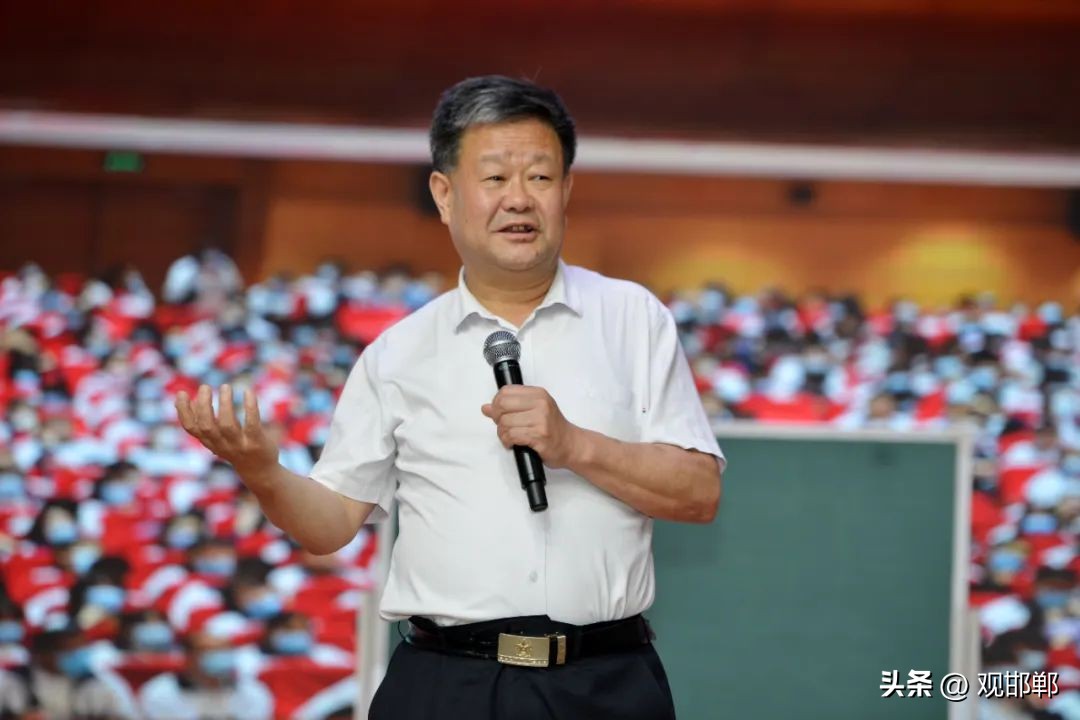 教育专家王金战简历,全国特级教师王金战