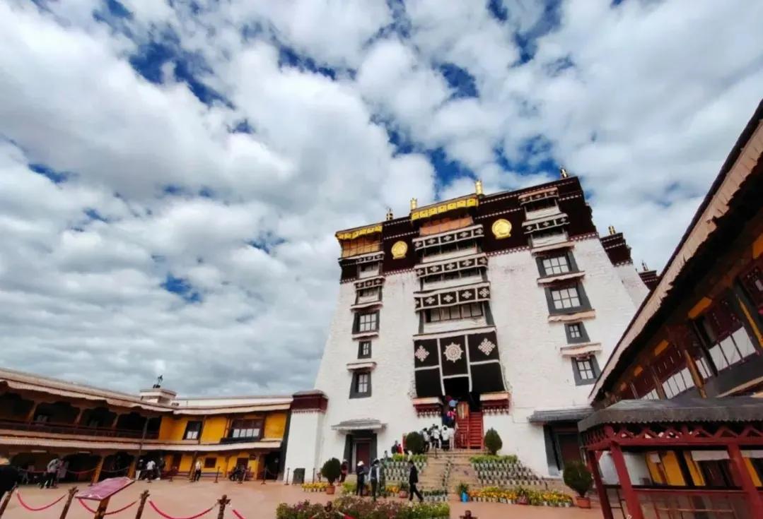 拉萨布达拉宫一万元可以玩下来不,拉萨布达拉宫海拔高度是多少米