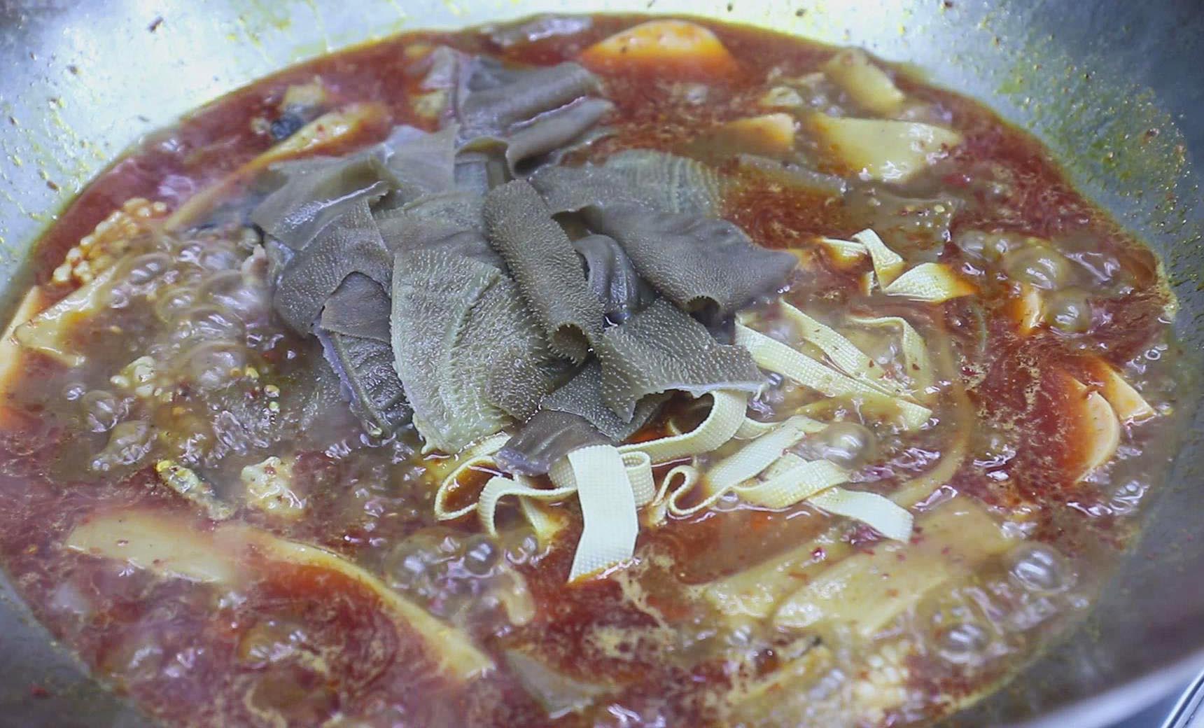 麻辣鲜香毛血旺做法,厨师长教你做毛血旺