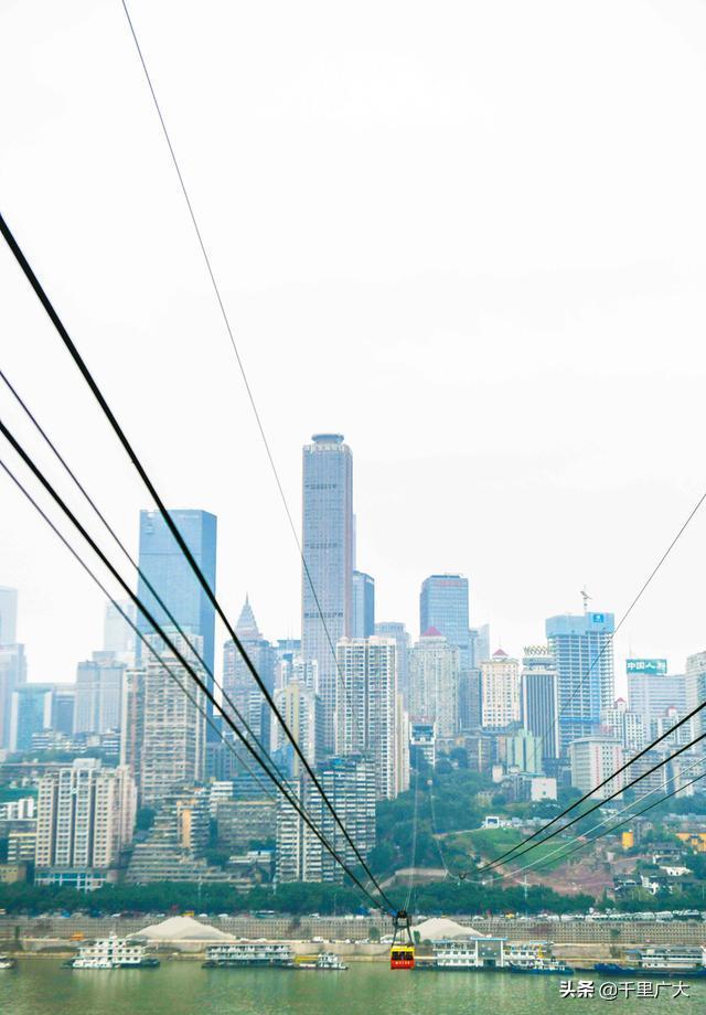 实拍重庆最特色的交通工具—长江索道