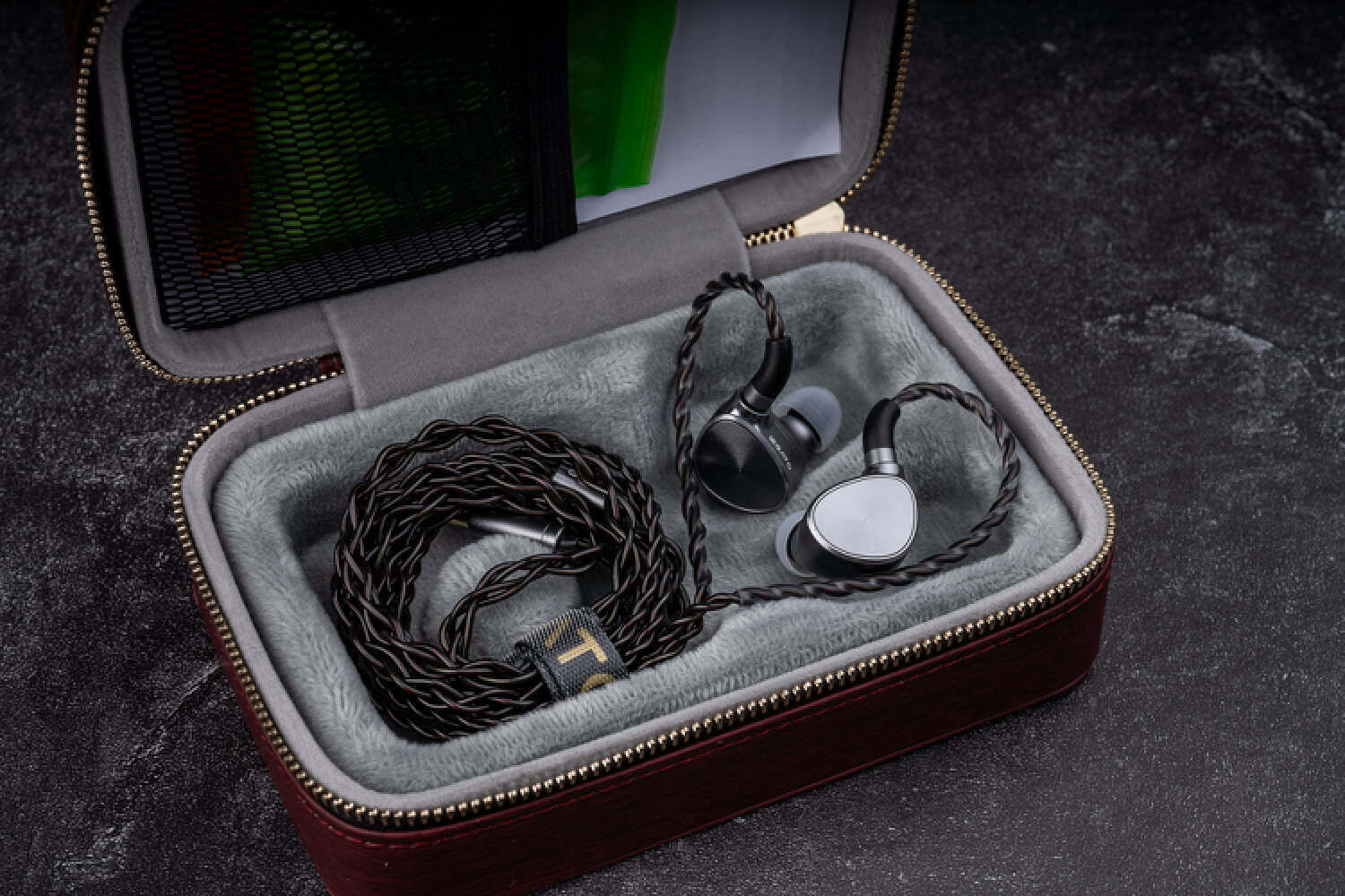 【不废话速评】七赫兹Legato双动圈耳塞