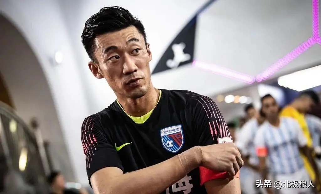 日本足球的进步中国足球何去何从,中国日本足球同时职业化